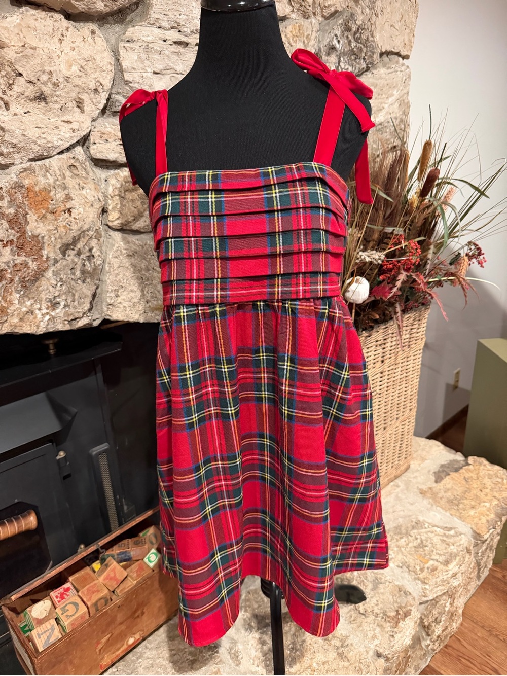 NWT Francescas Womens Size M Red Plaid Sleeveless Dress Velvet Straps Pockets